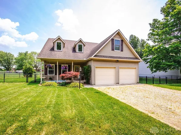 186 Hatchet Dr, Eaton, OH 45320