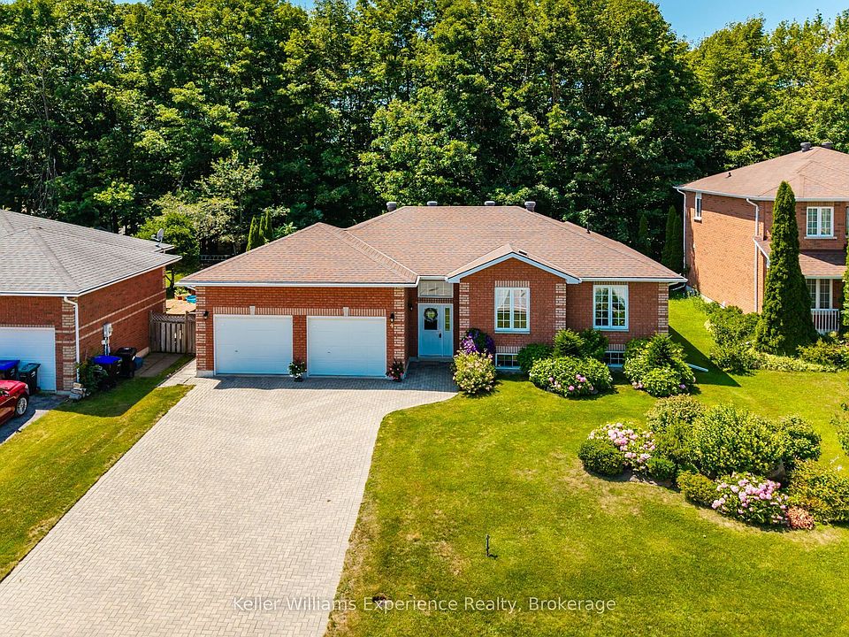 1st image of 4 Byrnes Cres