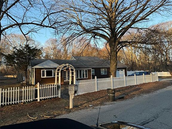 2nd image of 39 Pineway Ave