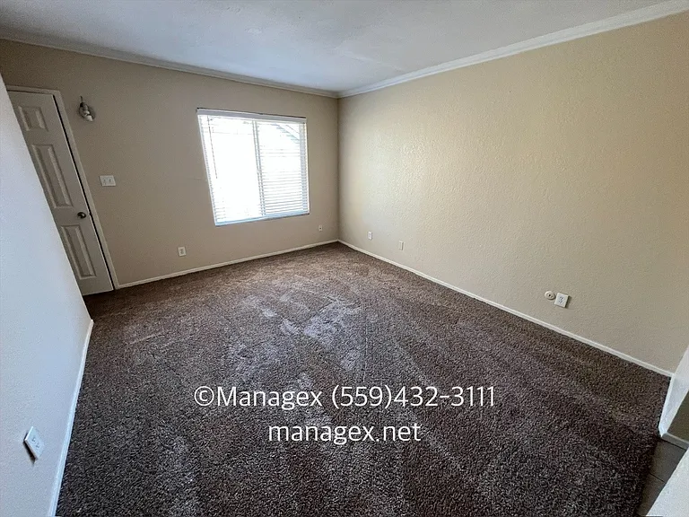 7166 N Fruit Ave #156 — Photo 8