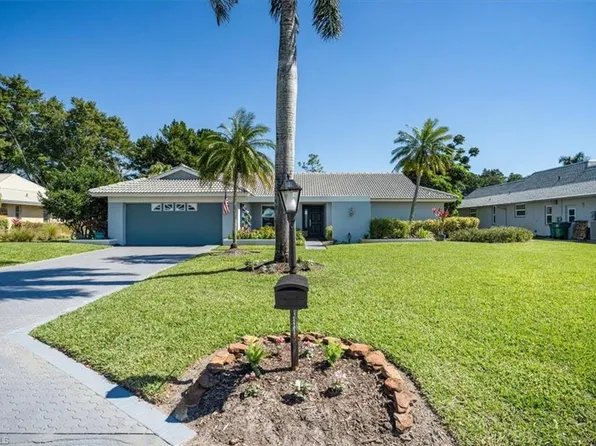 463 Torrey Pines PT, NAPLES, FL 34113