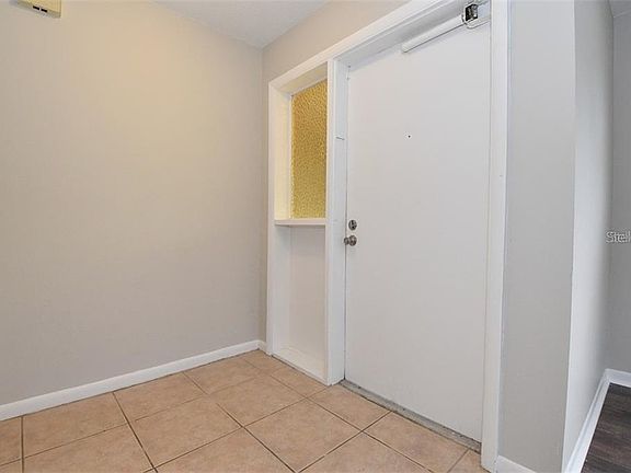 2nd image of 517 Briarwood Ct