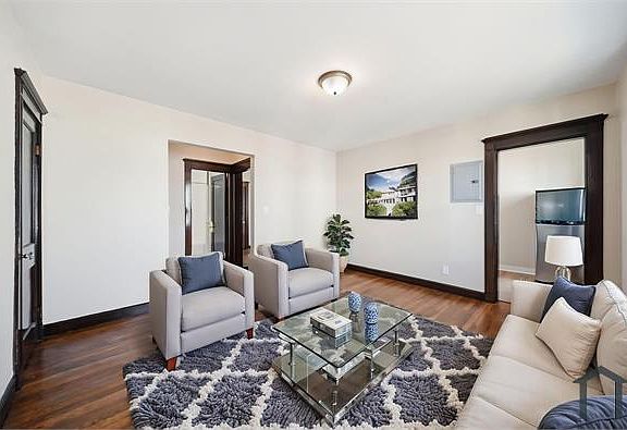 3rd image of 41 Richardson Ave #18