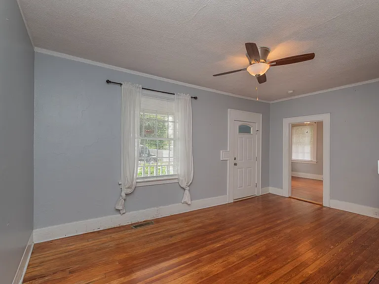 2056 McDowell St — Photo 8