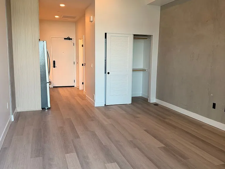 Rainford Apartments — Photo 65