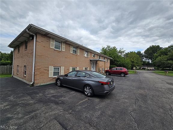 5th image of 860 Mathews Rd