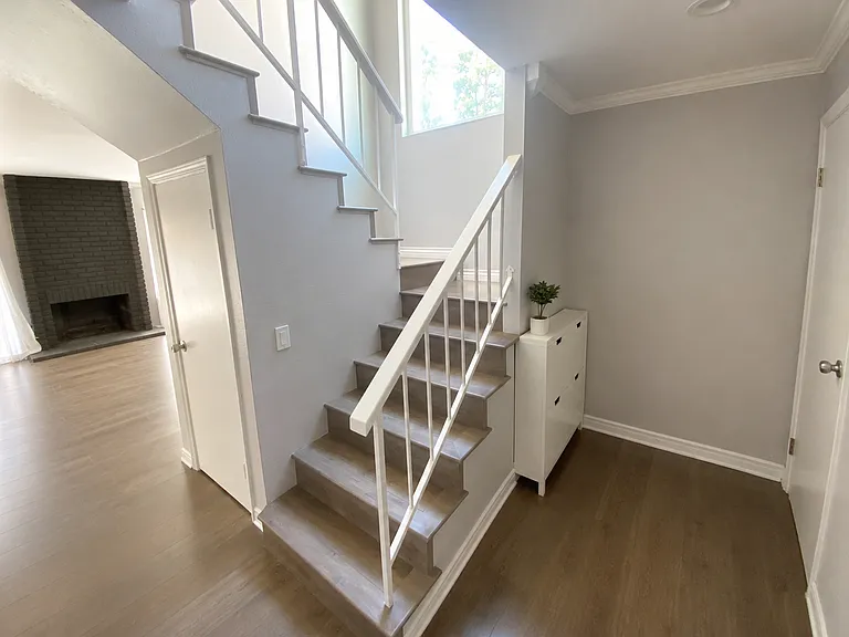 4701 Carmonita Ln — Photo 16