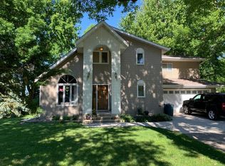 308 7th St S, Dakota City, IA 50529