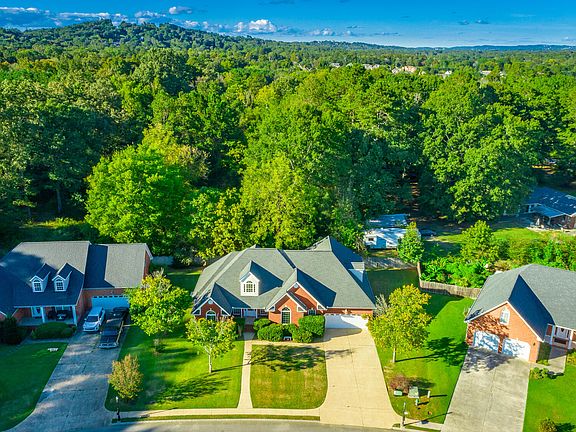 2nd image of 375 Champagne Cir