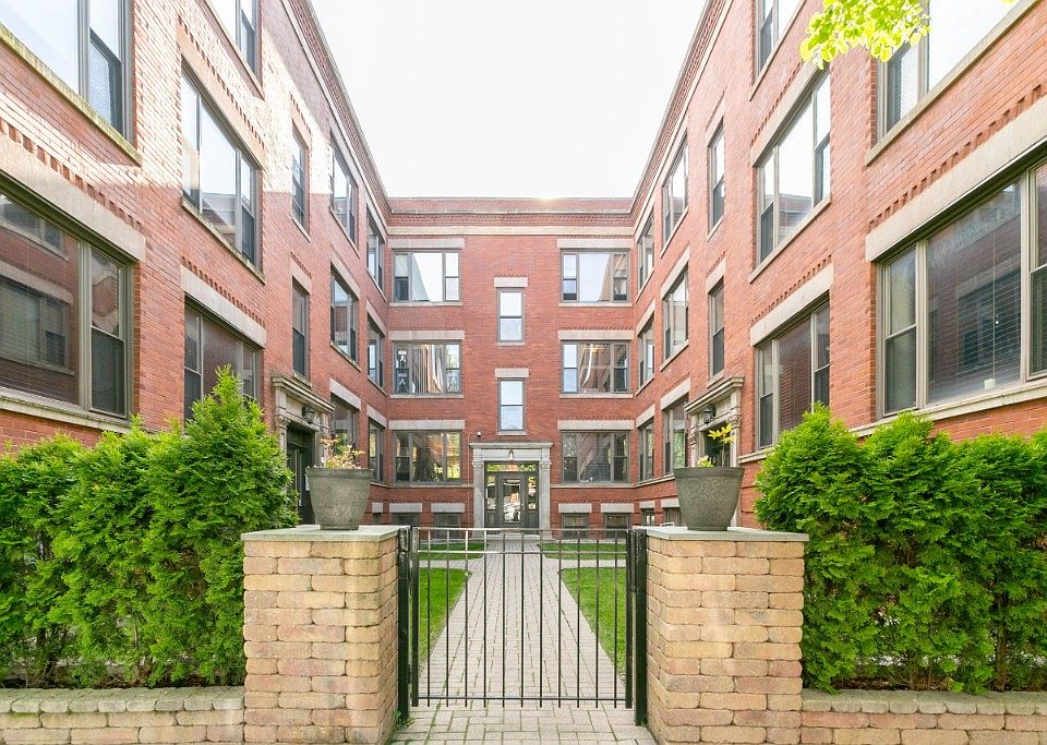 1st image of 4138 N Kenmore Ave #2