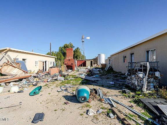 4th image of 3353 W Avenue C