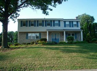 102 Wadsworth Dr, Glenshaw, PA 15116