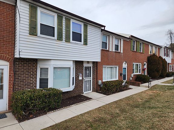 3rd image of 2622 Camberwell Ct