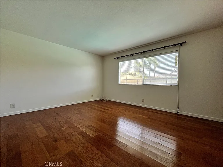 8252 Suffield St — Photo 5