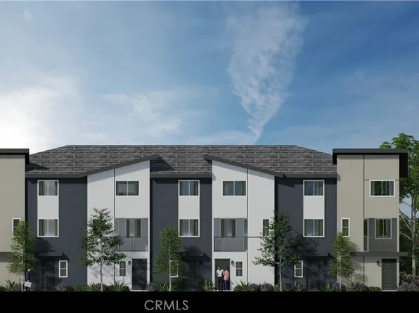 1186 Santo Antonio Dr, Colton, CA 92324