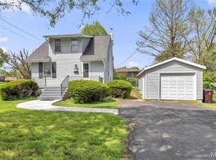 3203 Chaucer Ave, Saint Ann, MO 63074