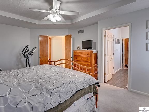 4th image of 15072 Evans St
