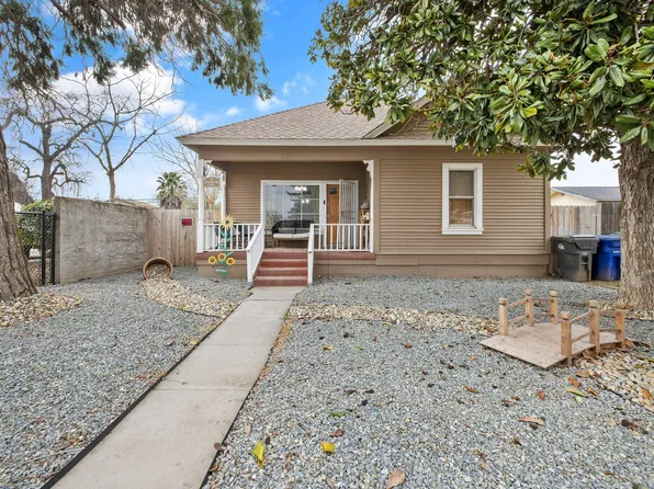 647 N Avery Avenue, Farmersville, CA 93223
