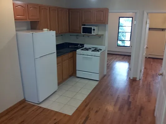 Rented by ZealEstate Group Inc | media 75