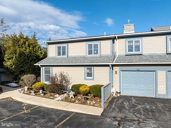2nd image of 718 Tussey Ln