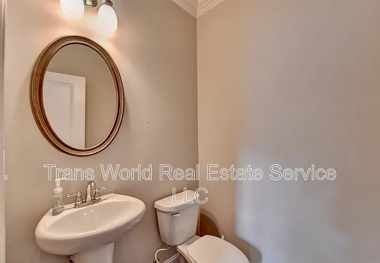 4648 Pine St SE — Photo 26