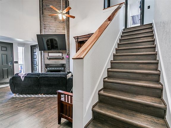 4th image of 2114 Westmore Dr