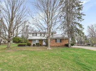 24500 Westwood Rd, Westlake, OH