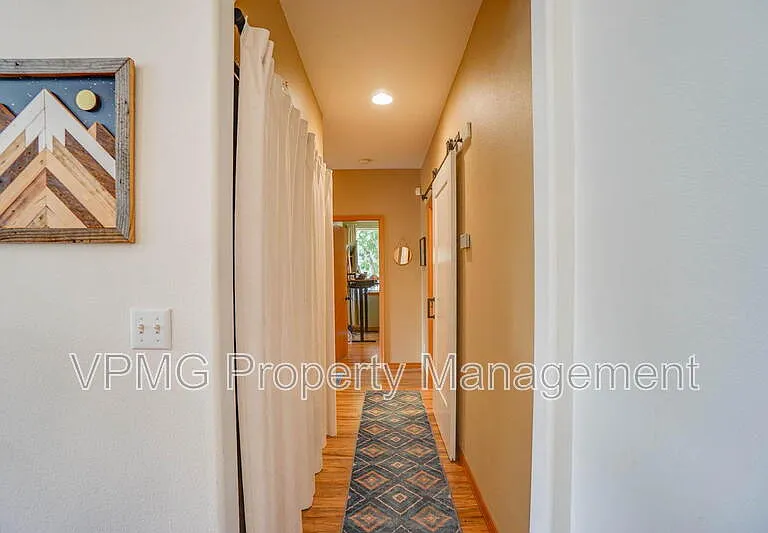 1204 NE 89th Ave — Photo 21