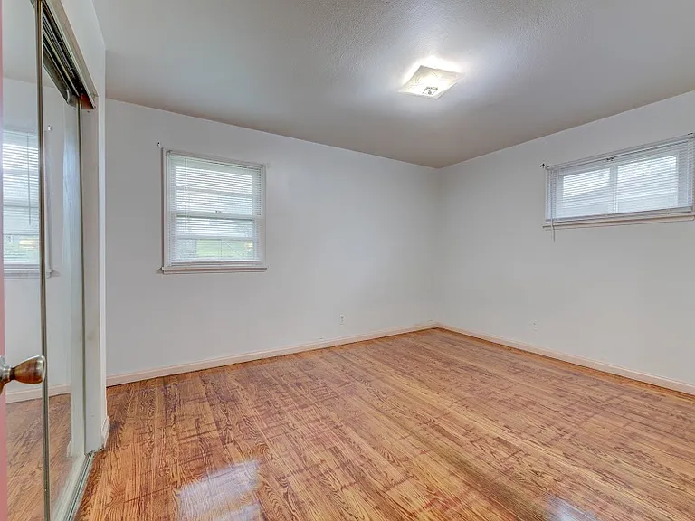 4469 Mohegan Dr — Photo 15