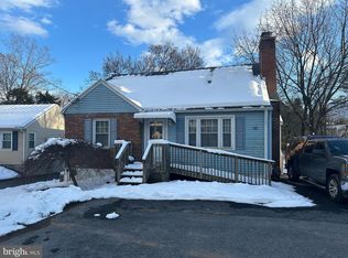 7061 Chambers Hill Rd, Harrisburg, PA 17111