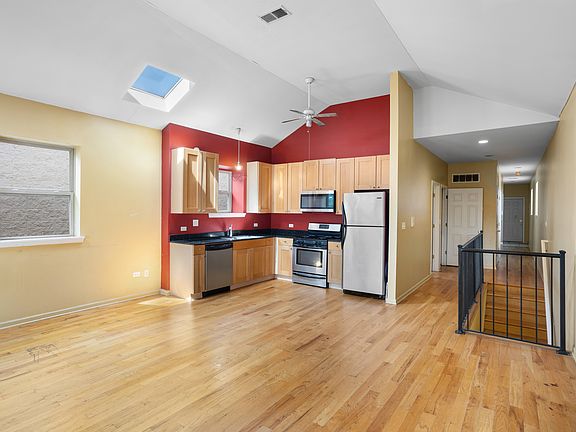 4th image of 3010 W Flournoy St #3