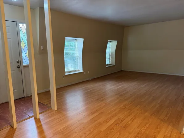 2601 Marilee Ln APT 1, Houston, TX 77057