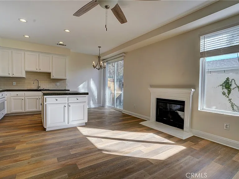 7124 Farralone Ave #110 — Photo 3