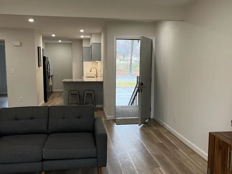 1506 Benjamin Pkwy — Photo 22