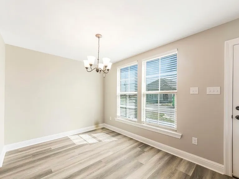 119 Sandstone Ave — Photo 4