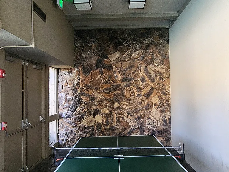 Mandarin Dr — Photo 19