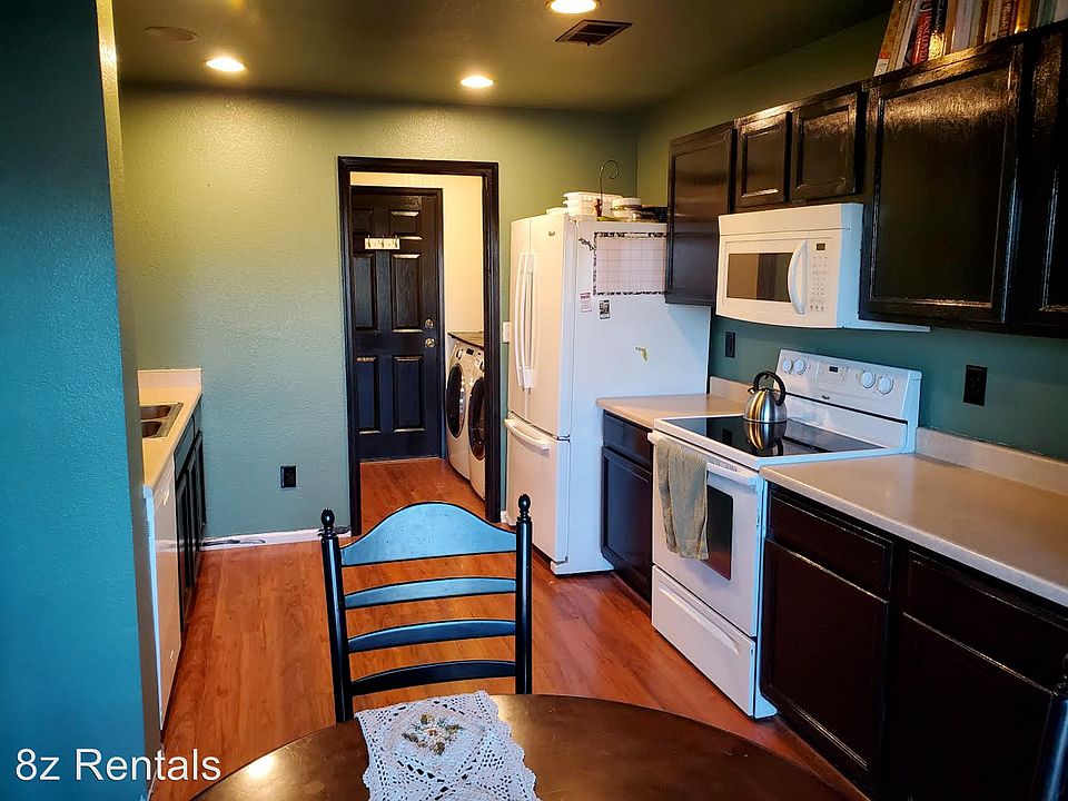1st image of 250 Ponderosa Pl