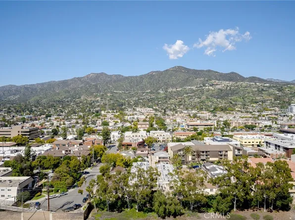 345 Pioneer Dr Penthouse 5, Glendale, CA 91203