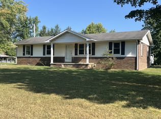 183 Wind Curve Cir, Lafayette, TN 37083