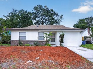 1040 Willow Cove Ct E, Jacksonville, FL 32233