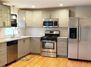 424 1/2 Central Ave, Johnston, RI 02919