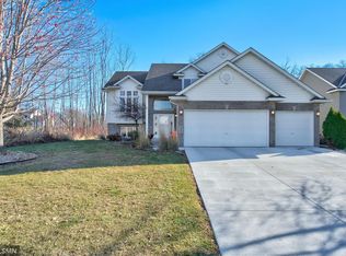 5285 Fenson Ct N, Hugo, MN 55038