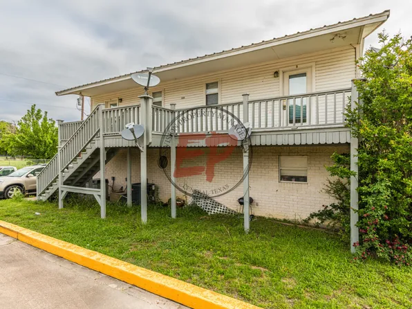 520 E Live Oak #B, Meridian, TX 76665