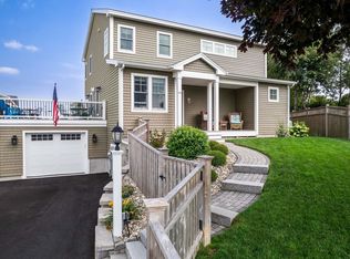 42 Seaview Dr, Wells, ME 04090