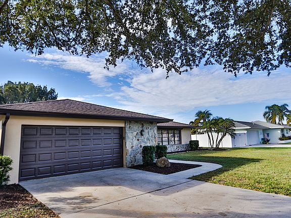 3rd image of 1576 Woodwind Ct
