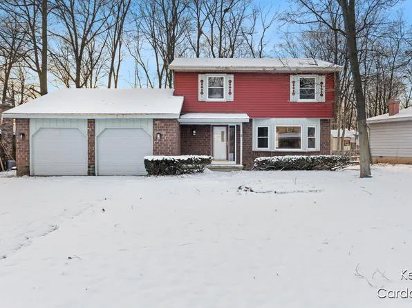 2222 Innwood Dr SE, Kentwood, MI 49508