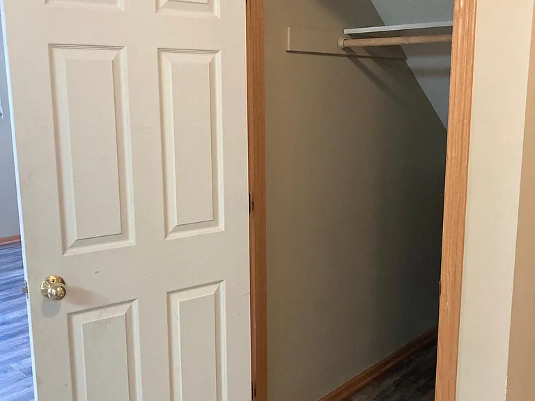 6926 Naples Dr — Photo 10