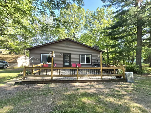 2665 Santee Dr, Roscommon, MI 48653