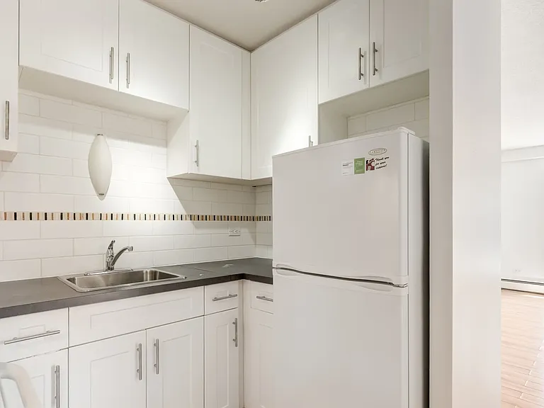 1015 Cameron Ave SW — Photo 11