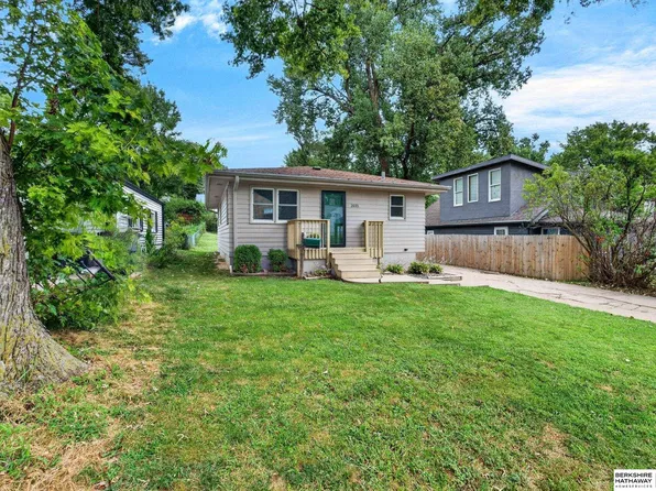 2035 N 69th St, Omaha, NE 68104